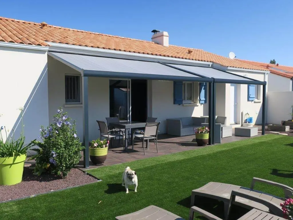 Réalisation de pergolas par Espace alu, entreprise Espace alu, entreprise de menuiserie à Saint-Gilles-Croix-de-Vie