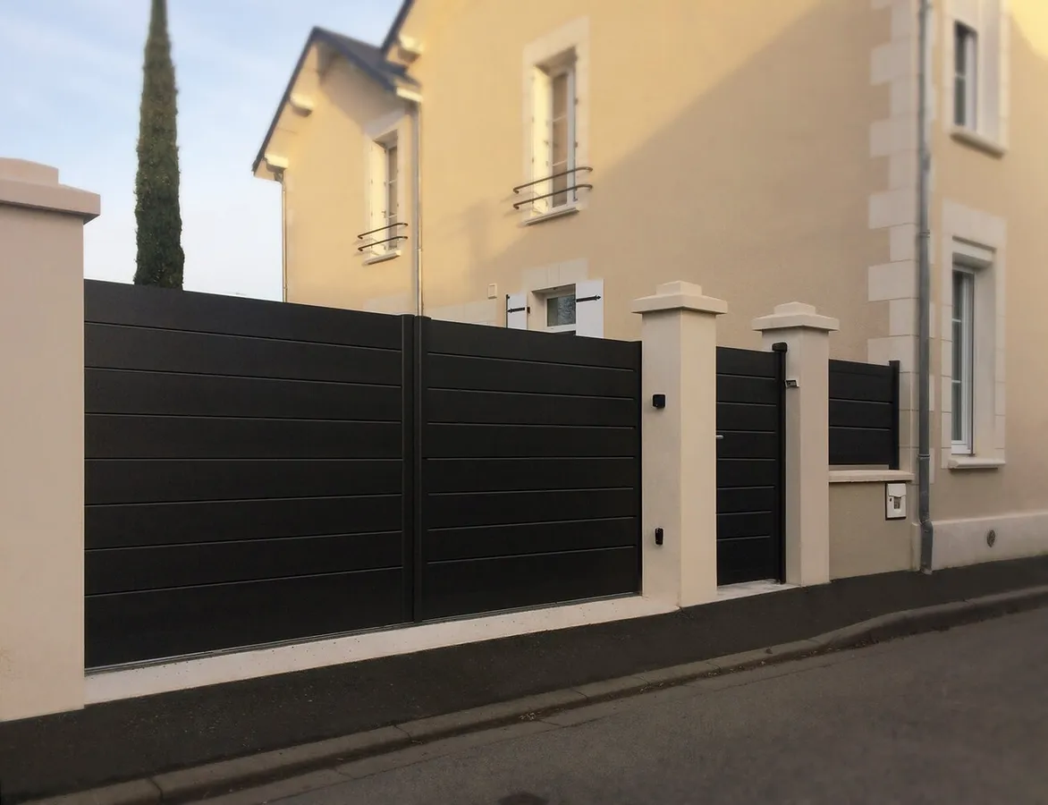 Réalisation de portails par Espace alu, entreprise Espace alu, entreprise de menuiserie à Saint-Gilles-Croix-de-Vie