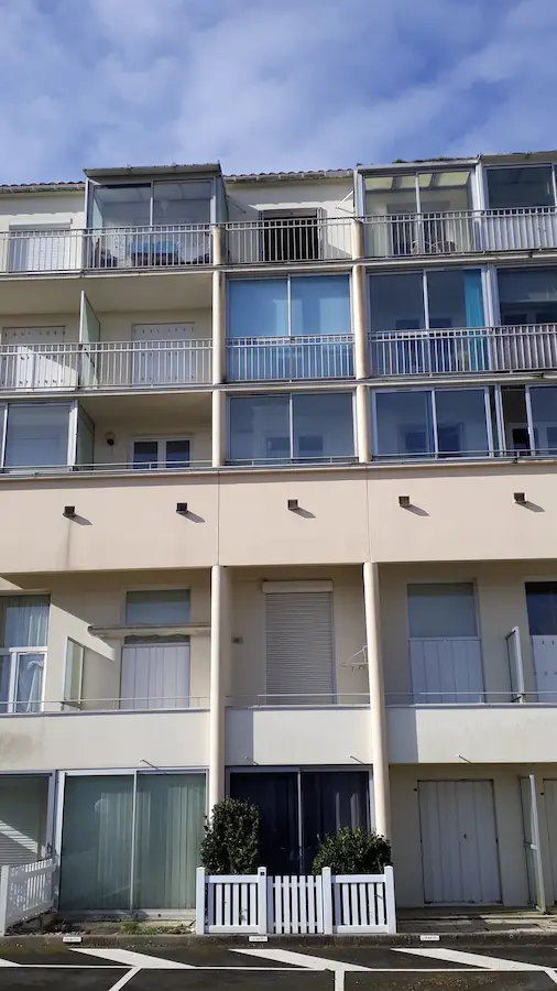 realisation-veranda-balcon-saint-gilles-croix-de-vie (1)