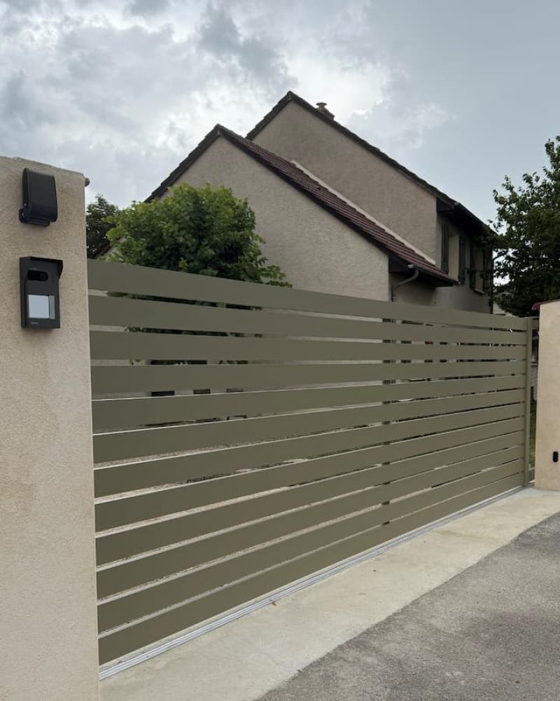 realisation-portails-espace-alu-entreprise-menuiserie-saint-gilles-croix-de-vie (1)