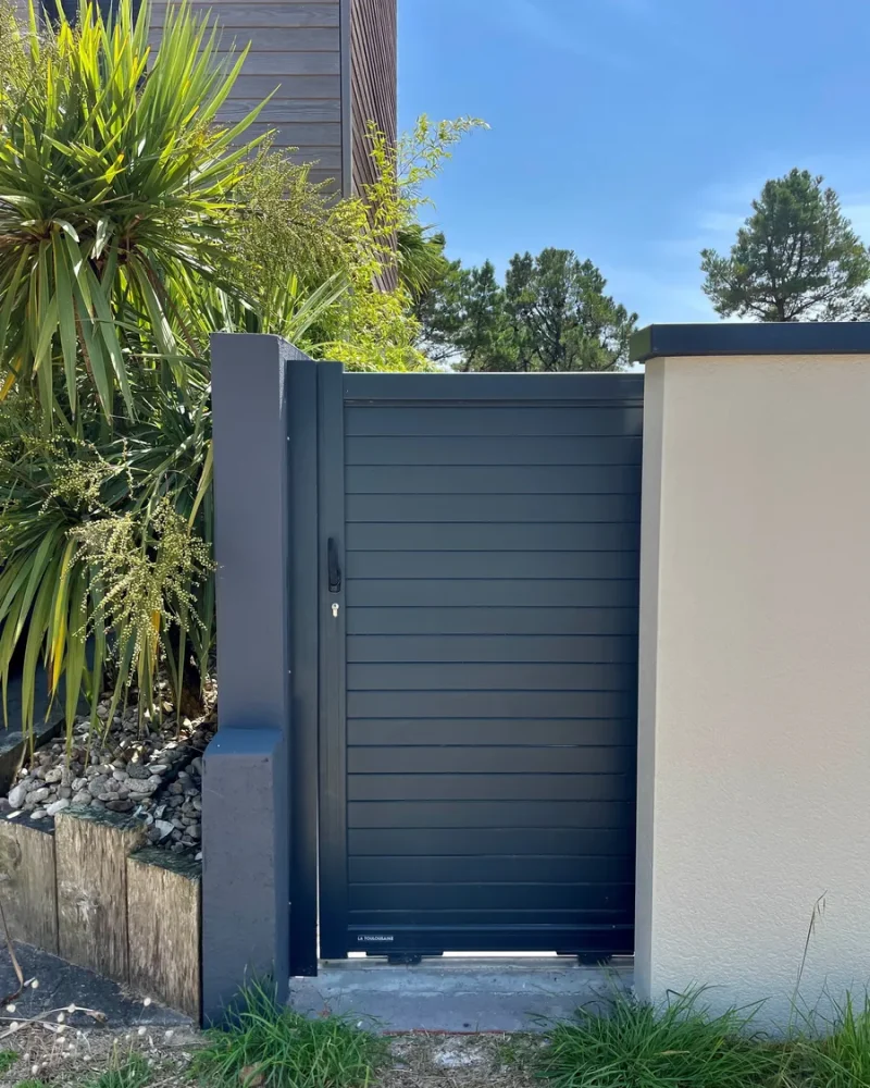 Réalisation de portails par Espace alu, entreprise Espace alu, entreprise de menuiserie à Saint-Gilles-Croix-de-Vie