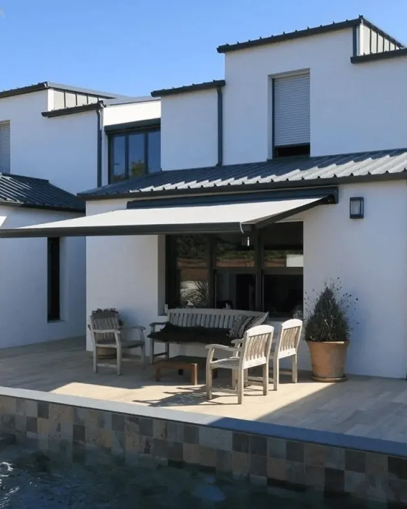 Réalisation de stores par Espace alu, entreprise Espace alu, entreprise de menuiserie à Saint-Gilles-Croix-de-Vie